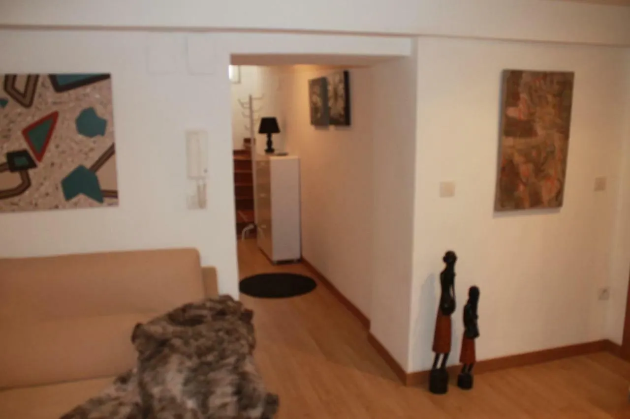 הקונטקטים של 6 Calle Profesor Albareda